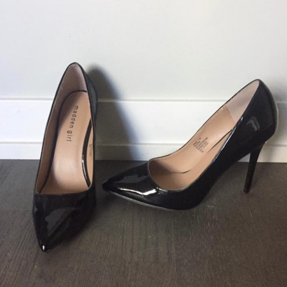 Madden Girl Patent Black heels Size 7.5